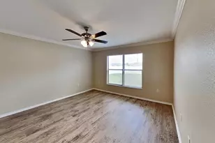 29251 Crossland Dr, Wesley Chapel, FL 33543 - Photo 5