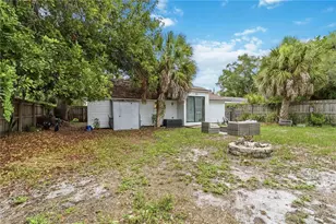 2442 Novus St, Sarasota, FL 34237 - Photo 27