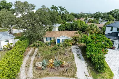 1300 Loma Linda Court, Sarasota, FL 34239 - Photo 5