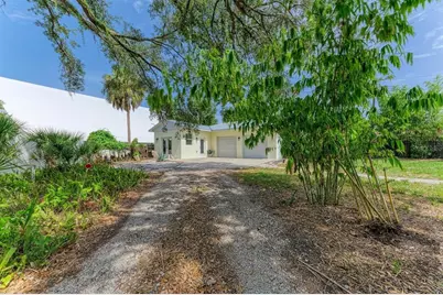1300 Loma Linda Court, Sarasota, FL 34239 - Photo 21