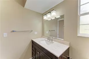 1300 Loma Linda Ct, Sarasota, FL 34239 - Photo 33