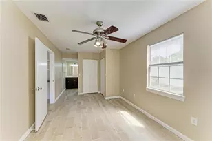 1300 Loma Linda Ct, Sarasota, FL 34239 - Photo 27