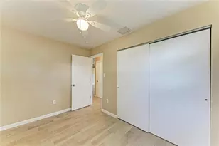 1300 Loma Linda Ct, Sarasota, FL 34239 - Photo 25