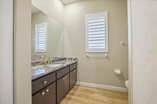 567 Lake of the Woods Dr, Venice, FL 34293 - Photo 23