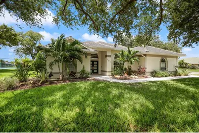 567 Lake Of The Woods Drive, Venice, FL 34293 - Photo 1