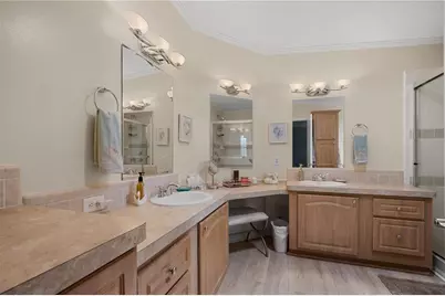 8433 Regal Way, Palmetto, FL 34221 - Photo 15