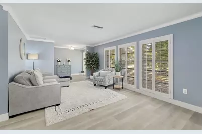 3304 Spring Mill Circle, Sarasota, FL 34239 - Photo 5