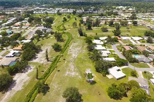 3304 Springmill Cir, Sarasota, FL 34239 - Photo 53