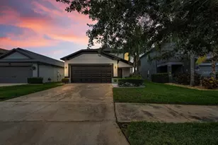 1921 Hawks View Dr, Ruskin, FL 33570 - Photo 1
