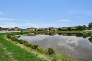 1921 Hawks View Dr, Ruskin, FL 33570 - Photo 61
