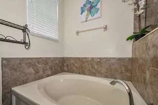 1921 Hawks View Dr, Ruskin, FL 33570 - Photo 27