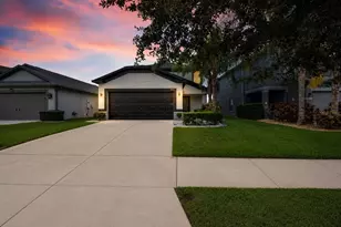 1921 Hawks View Dr, Ruskin, FL 33570 - Photo 1