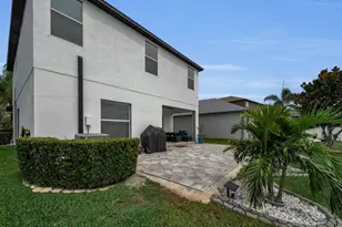 1921 Hawks View Dr, Ruskin, FL 33570 - Photo 33