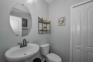1921 Hawks View Dr, Ruskin, FL 33570 - Photo 31