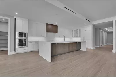 70 Avenida Veneccia #304, Sarasota, FL 34242 - Photo 5