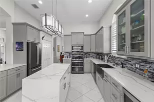 7622 Desert Inn Way, Bradenton, FL 34202 - Photo 11