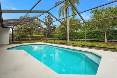 4407 Diamond Circle N, Sarasota, FL 34233 - Photo 3