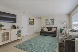 2907 Hyde Park St, Sarasota, FL 34239 - Photo 9