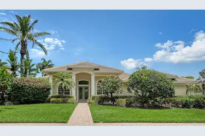 8923 Bloomfield Boulevard, Sarasota, FL 34238 - Photo 3