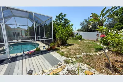 2215 Alvarado Lane, Sarasota, FL 34231 - Photo 25