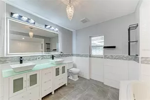 1712 4th St W, Palmetto, FL 34221 - Photo 35