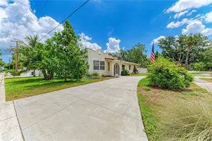 1712 4th St W, Palmetto, FL 34221 - Photo 1