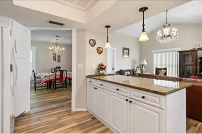 5438 Dominica Circle, Sarasota, FL 34233 - Photo 9