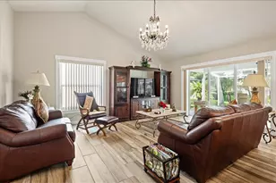 5438 Dominica Cir, Sarasota, FL 34233 - Photo 3
