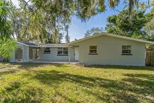 403 Pinewood Ave, Nokomis, FL 34275 - Photo 1