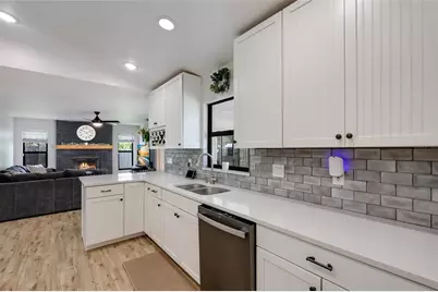 8038 56th Court E, Palmetto, FL 34221 - Photo 13