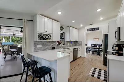 8038 56th Court E, Palmetto, FL 34221 - Photo 11