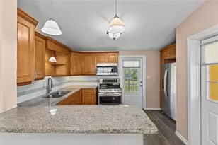 4065 Asbury Pl, Sarasota, FL 34233 - Photo 7