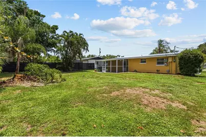 4065 Asbury Place, Sarasota, FL 34233 - Photo 21
