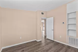 4065 Asbury Pl, Sarasota, FL 34233 - Photo 13