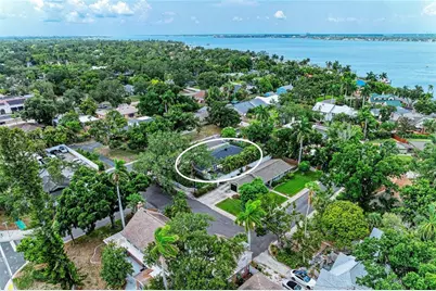 405 20th Street W, Bradenton, FL 34205 - Photo 3