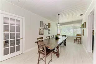 405 20th St W, Bradenton, FL 34205 - Photo 17