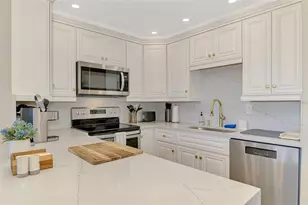 5855 Midnight Pass Rd, Sarasota, FL 34242 - Photo 9