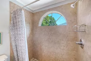 6515 Colonial Dr, Sarasota, FL 34231 - Photo 23