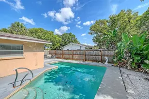 6515 Colonial Dr, Sarasota, FL 34231 - Photo 43