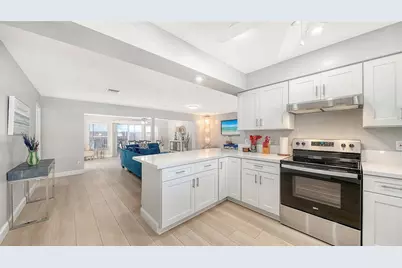 6515 Colonial Drive, Sarasota, FL 34231 - Photo 17