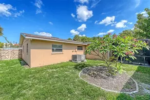 6515 Colonial Dr, Sarasota, FL 34231 - Photo 37