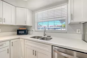 6515 Colonial Dr, Sarasota, FL 34231 - Photo 15