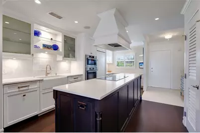 7001 Gulf Of Mexico Drive #24, Longboat Key, FL 34228 - Photo 9