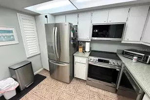 1250 N Portofino Dr, Sarasota, FL 34242 - Photo 3