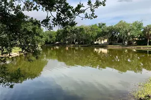 2193 Cork Oak St E, Sarasota, FL 34232 - Photo 37