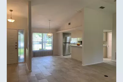 2193 Cork Oak Street E, Sarasota, FL 34232 - Photo 5