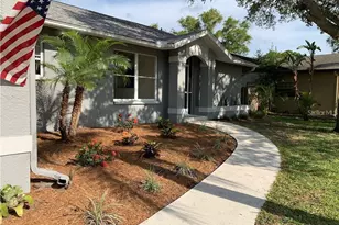 2193 Cork Oak St E, Sarasota, FL 34232 - Photo 3