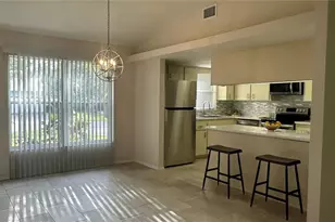 2193 Cork Oak St E, Sarasota, FL 34232 - Photo 9