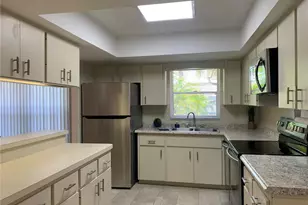 2193 Cork Oak St E, Sarasota, FL 34232 - Photo 11