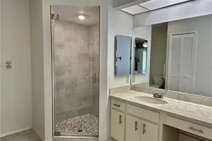 2193 Cork Oak St E, Sarasota, FL 34232 - Photo 17
